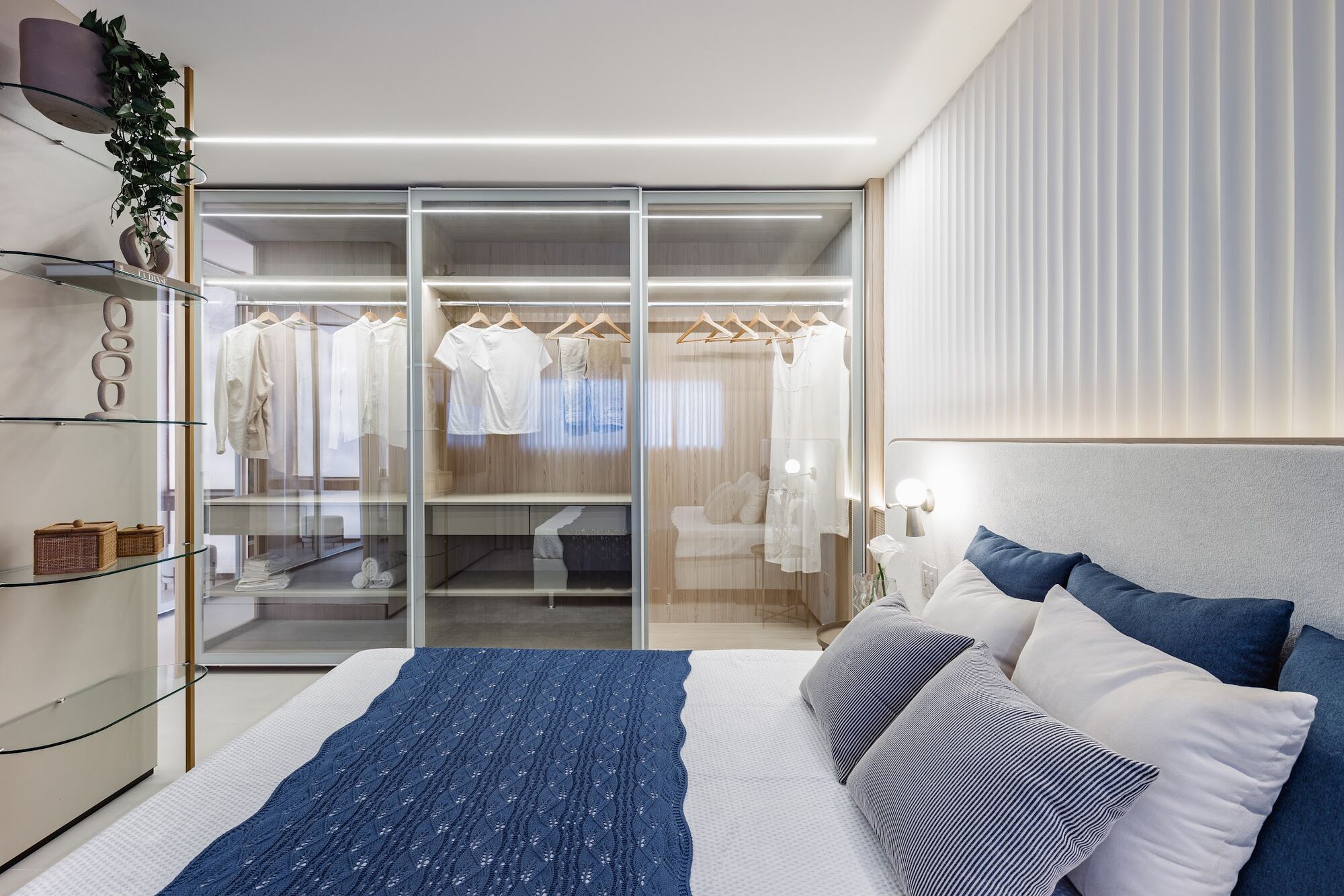 Suíte master do decorado de 147 m² do Íris